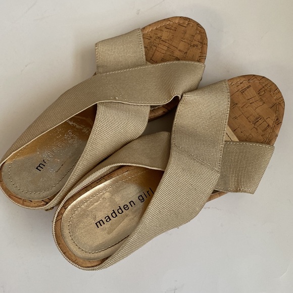 Madden Girl Golden Nautic Wedge Sandals, Size 8.5 - Picture 6 of 10